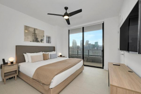 Luxury 1 Bedroom and comfort steps from the Kaysea Center & Miami Port -Daily resort fee and parking not included